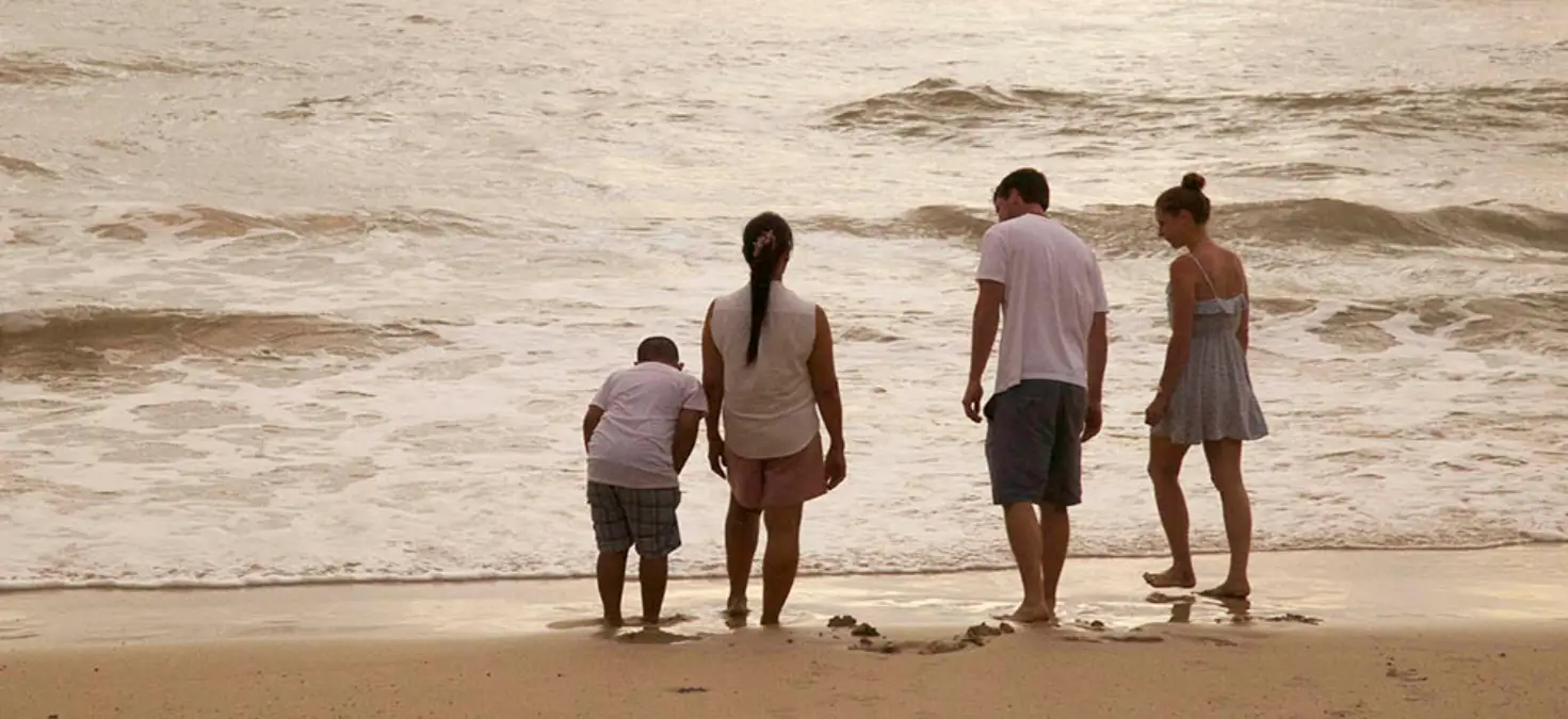 still from TSUNAMI: SURVIVORS